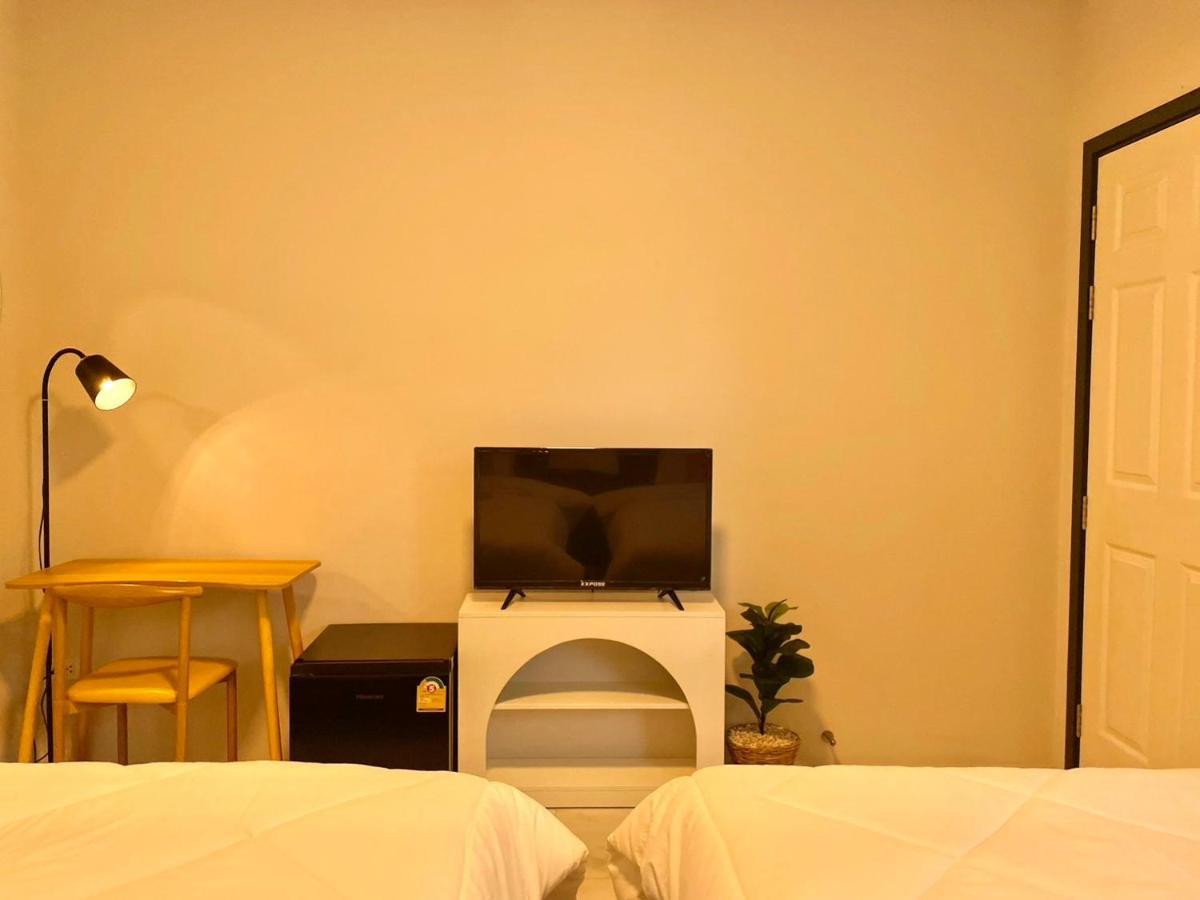 Sky View Home And Hostel Chiangmai Chiang Mai Bagian luar foto