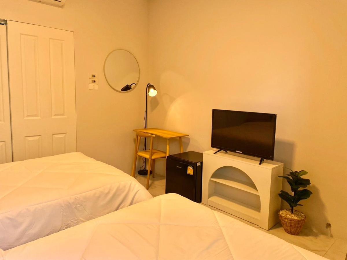 Sky View Home And Hostel Chiangmai Chiang Mai Bagian luar foto