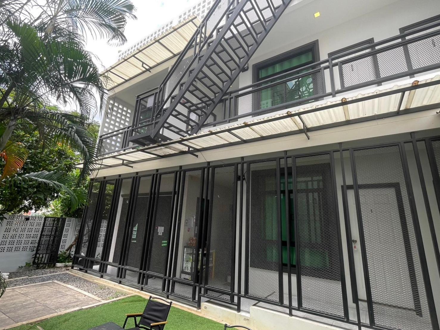 Sky View Home And Hostel Chiangmai Chiang Mai Bagian luar foto